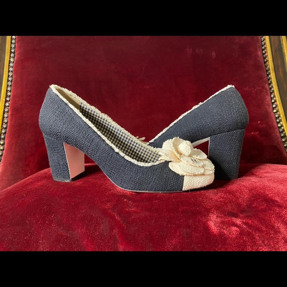 Chanel Tweed Pumps Size 8